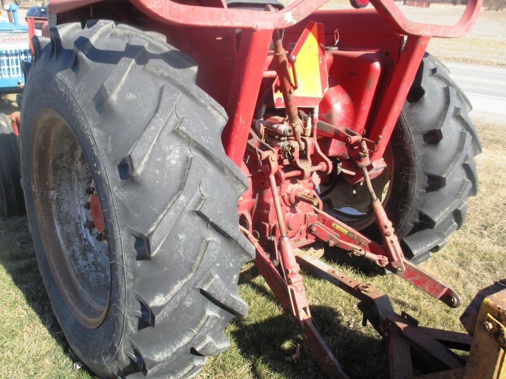 Nice IH 574 Tractor