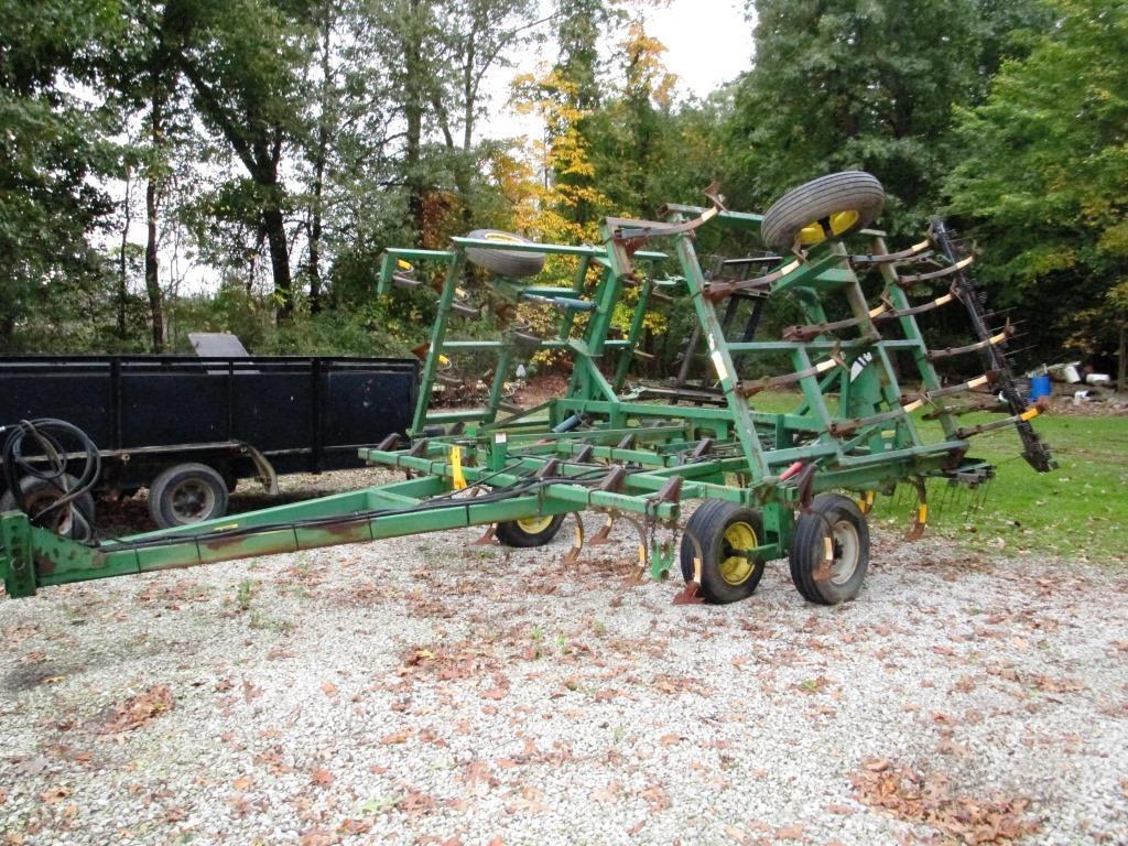 John Deere 960 24' Field Cultivator