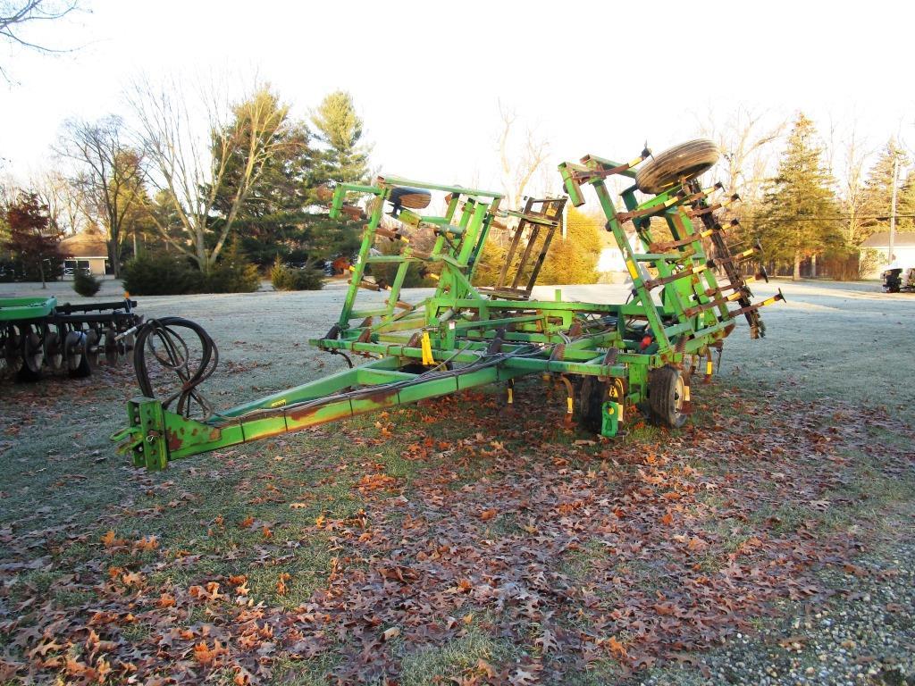 John Deere 960 24' Field Cultivator