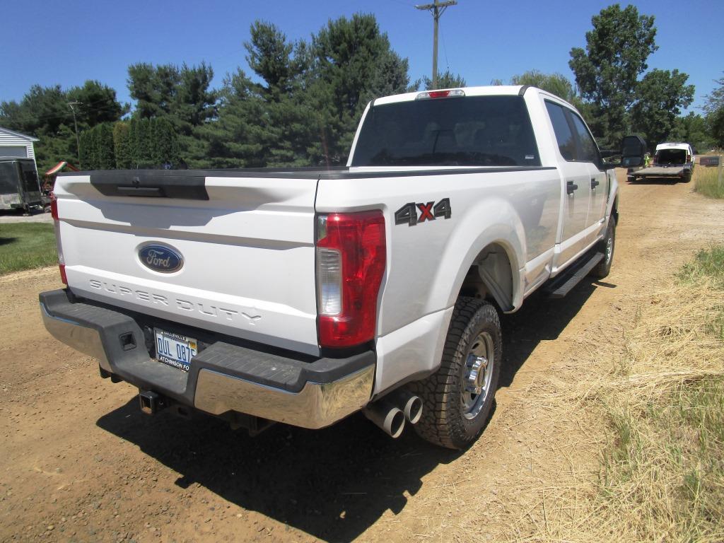 2019 Ford F-250 Crew Cab, 4x4, 6.7L Diesel - ONLY 17,124 MILES!!!