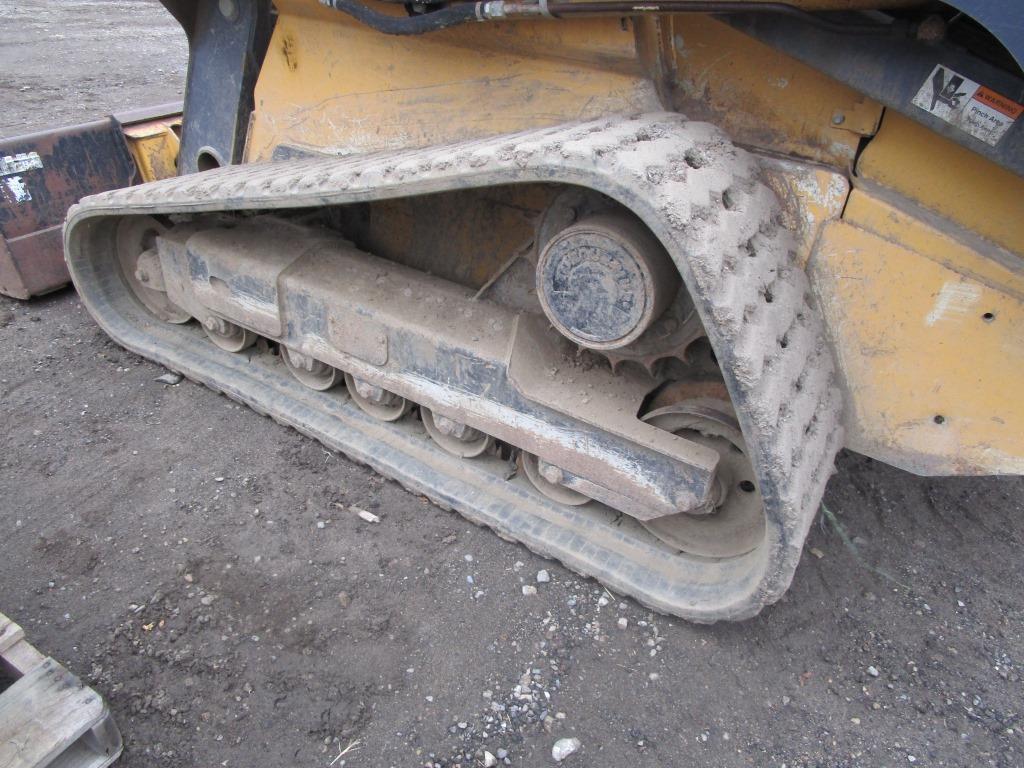 187-2 2012 John Deere 329D Skid Steer - BANK REPO - NO RESERVE!!!