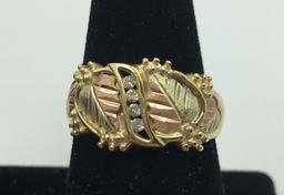 10 KY GOLD RING WITH DIAMONDS