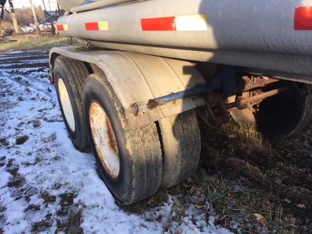 40' TRAILMOBILE TANKER TRAILER