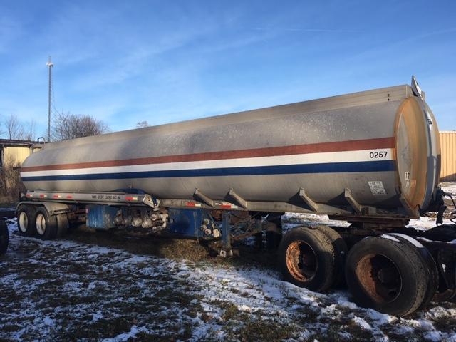 40' TRAILMOBILE TANKER TRAILER