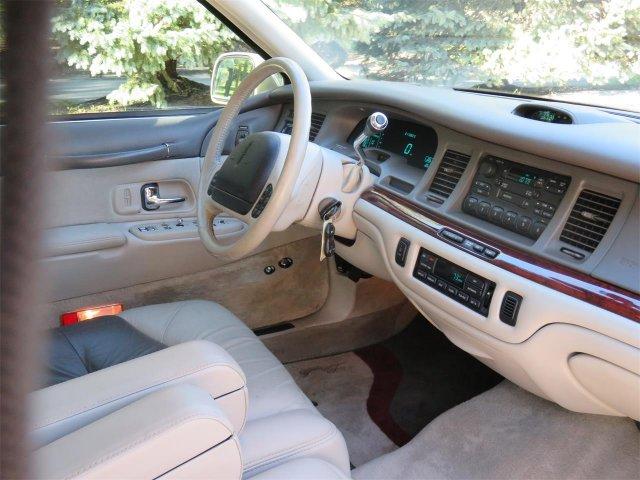 1996 Lincoln Town Car Cypress Edition