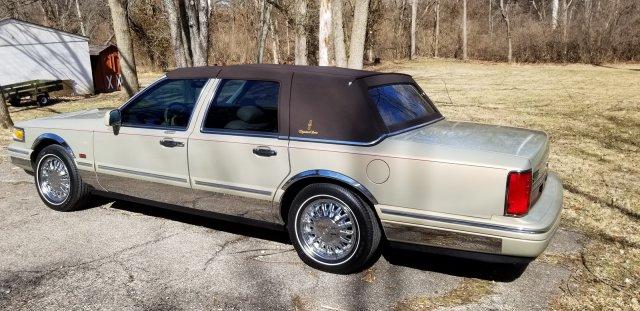 1996 Lincoln Town Car Cypress Edition