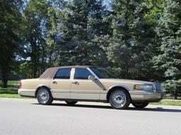 1996 Lincoln Town Car Cypress Edition