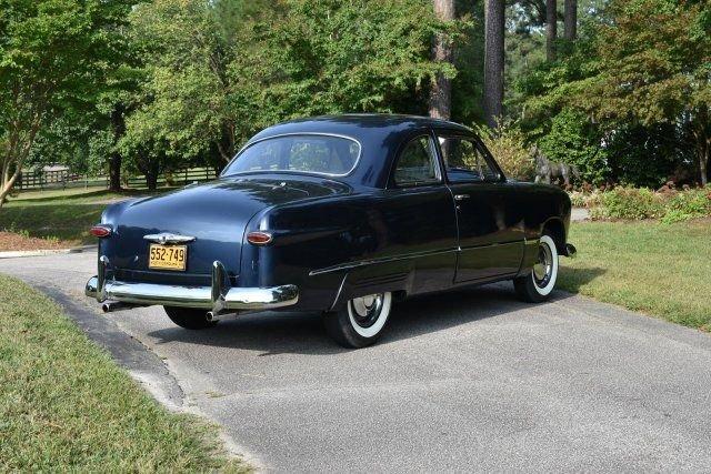 1949 Ford Deluxe