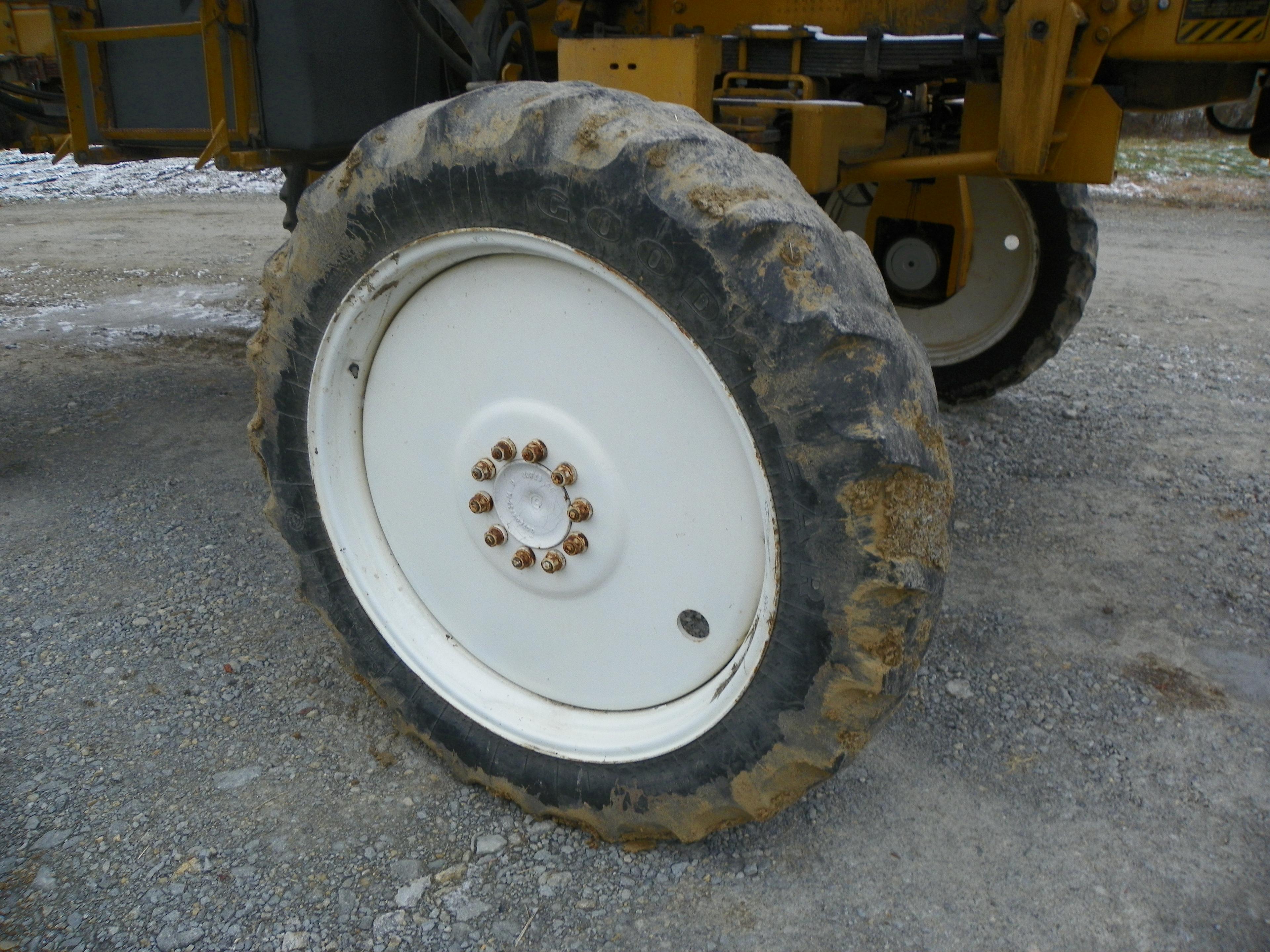 1996 Rogator 544 Sprayer