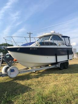 2007 Bayliner 246 Discovery Cabin Cruiser Boat