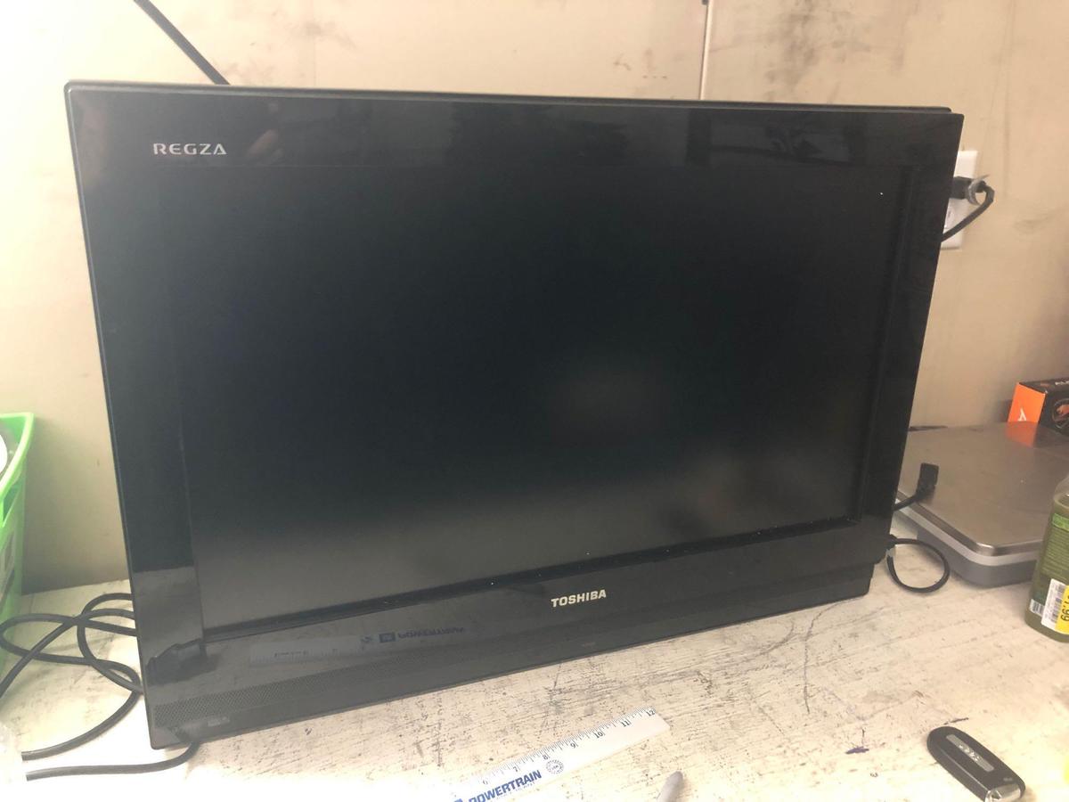 Flat Screen Toshiba 26 Inch TV