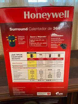 New In Box Honeywell 360 Fan Forced Space Heater