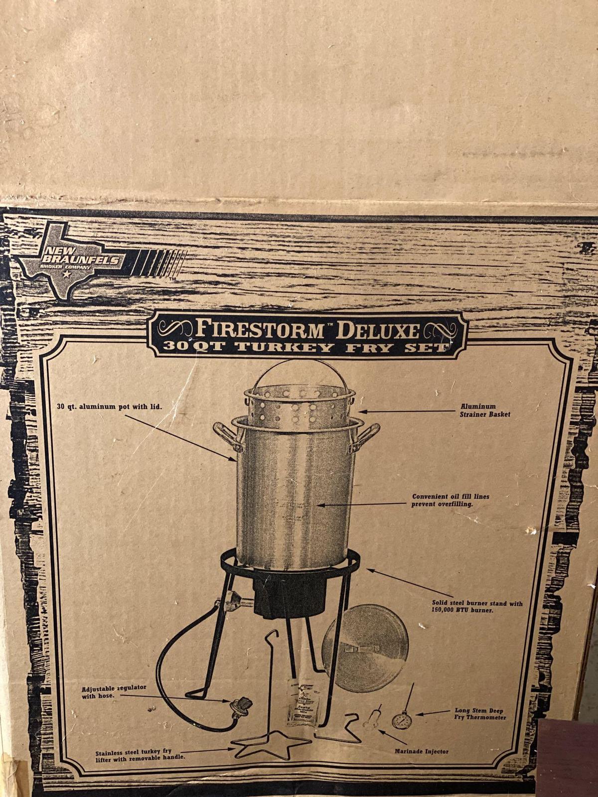 New In Box Firestorm Deluxe Turkey Fryer Set