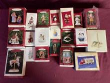 Assorted Christmas ornaments (20)