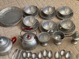 Vintage Aluminum Children?s Tea Set