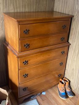 Kroehler Custom Crafted Five Drawer Dresser