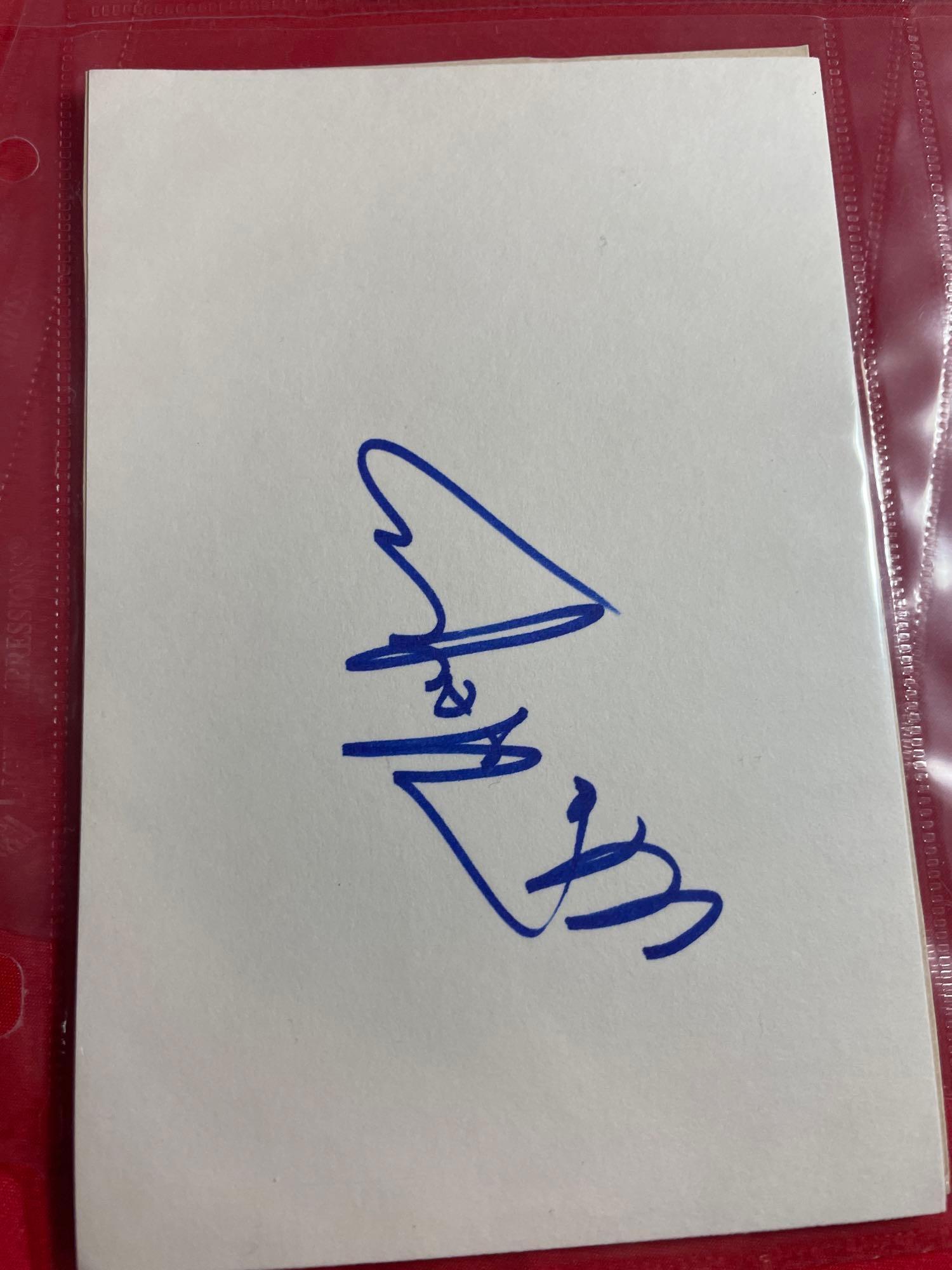 8 Celebrity Autographs