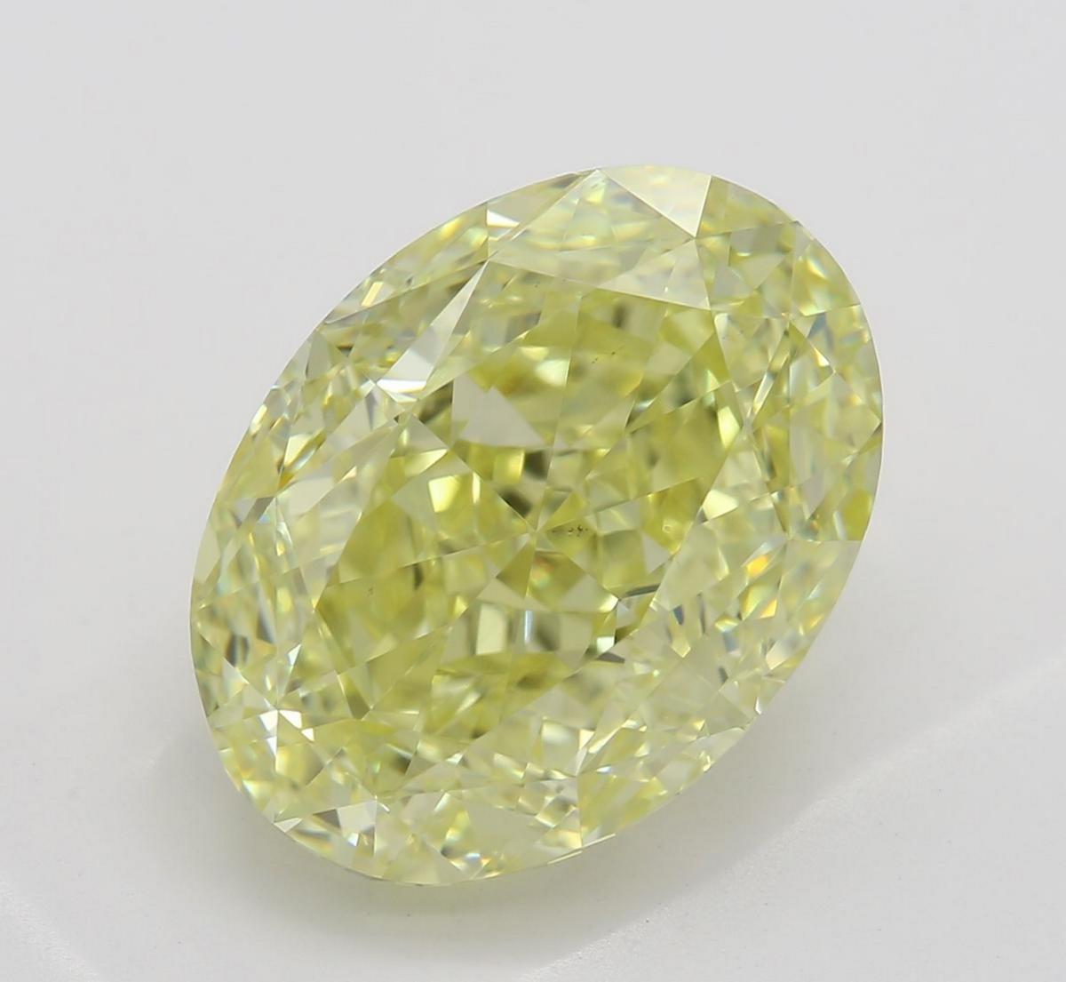 5.27 ct, Yellow-VS2, Oval cut Diamond