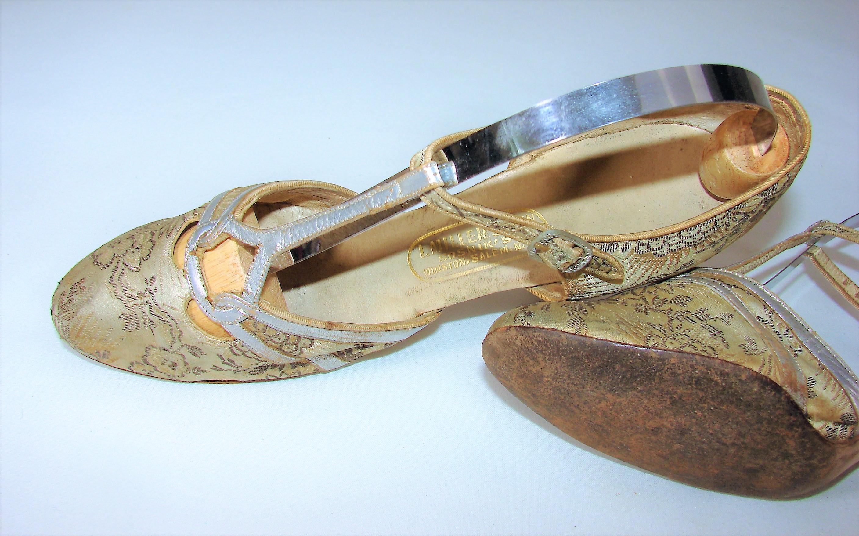 Vintage Ladies 1920s Gold And Silver Silk And Lame Shoes By I. Miller Salon Size 4aa