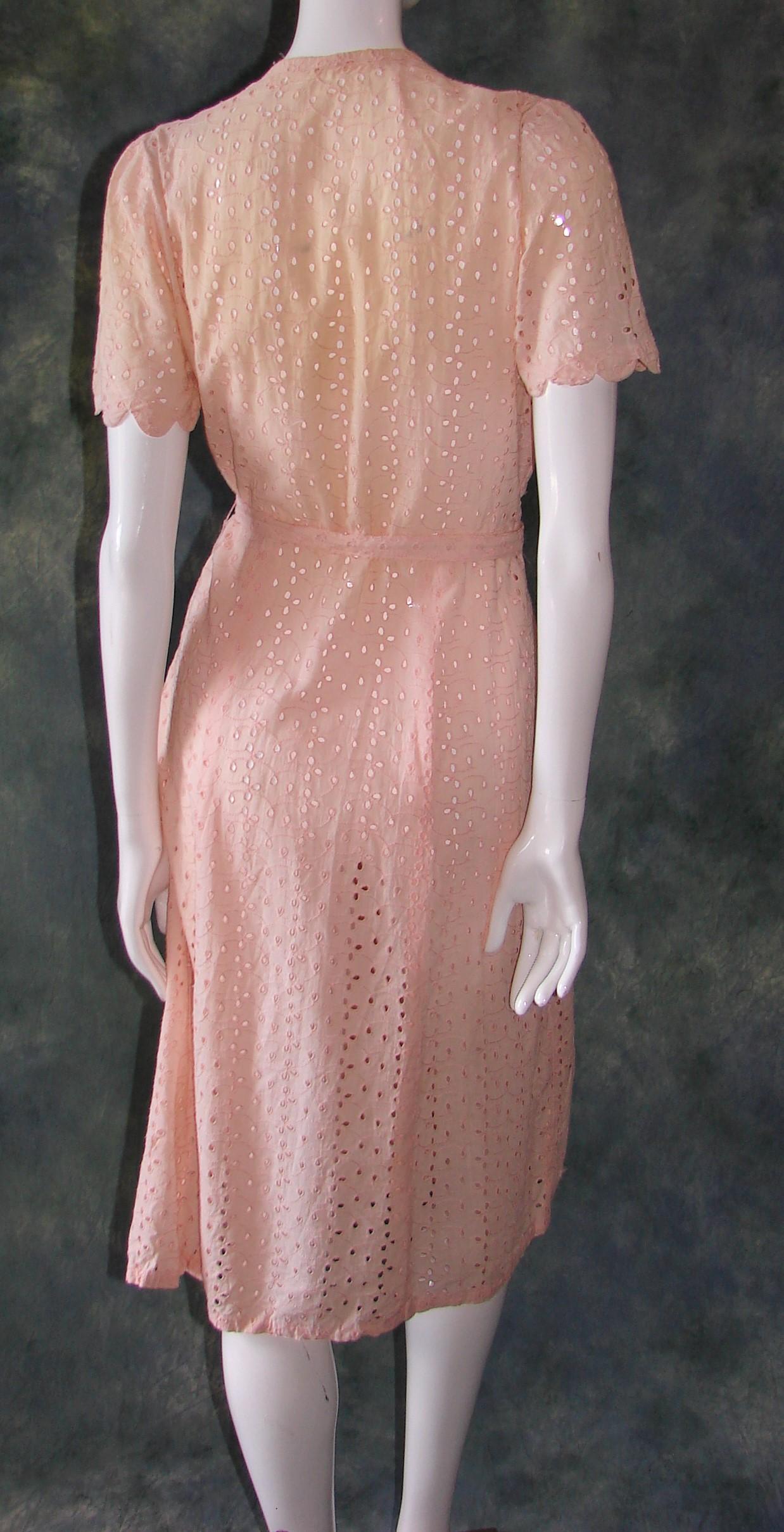 Vintage Ladies 1920s Pink Cotton Eyelet Day Dress