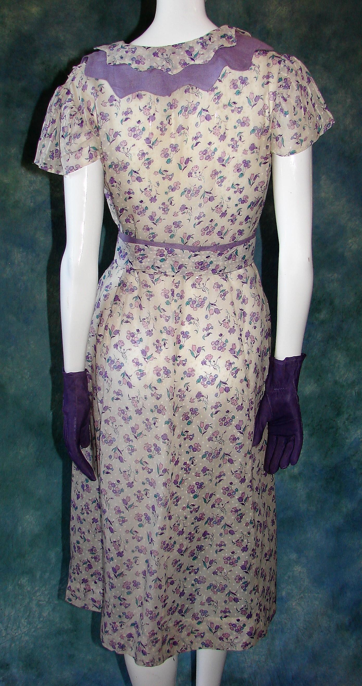 Vintage 1920s Ladies Floral Print Dress In A Linen Swiss Dotted Fabric