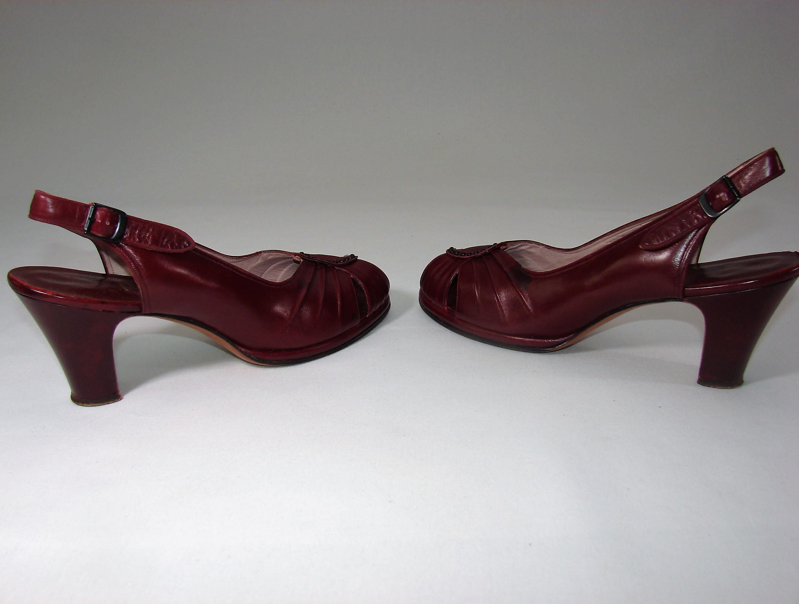 Vintage Ladies 1930s Shoes Oxblood Peep Toe By I. Miller Salon Chicago