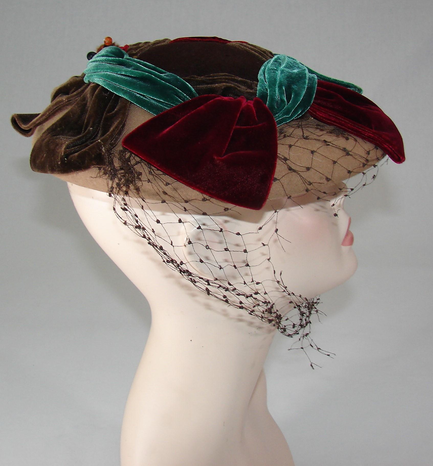 Vintage Ladies 1930s Velvet Hat By Laddie Northridge N.y.