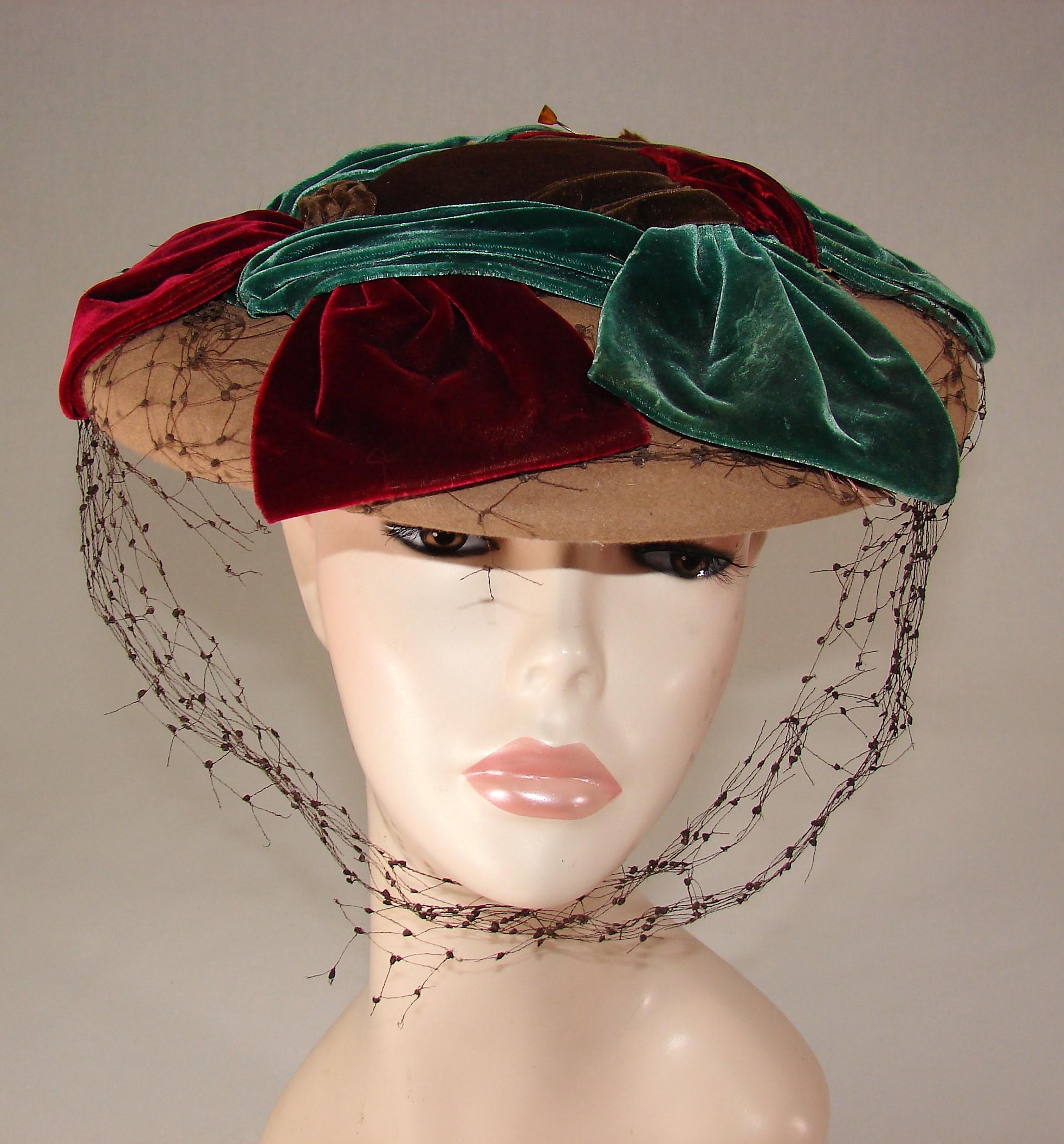 Vintage Ladies 1930s Velvet Hat By Laddie Northridge N.y.