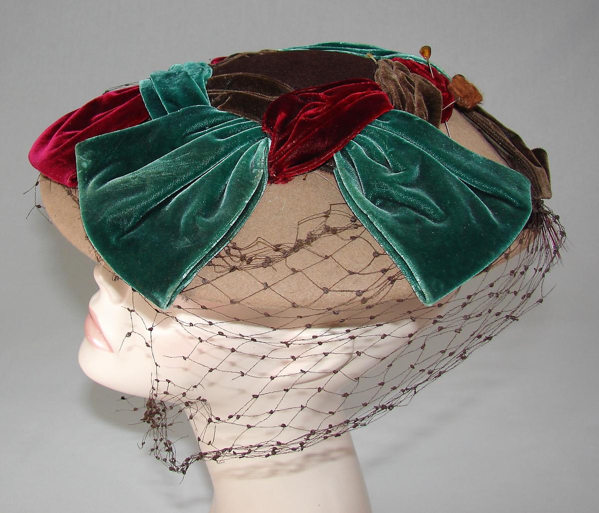 Vintage Ladies 1930s Velvet Hat By Laddie Northridge N.y.