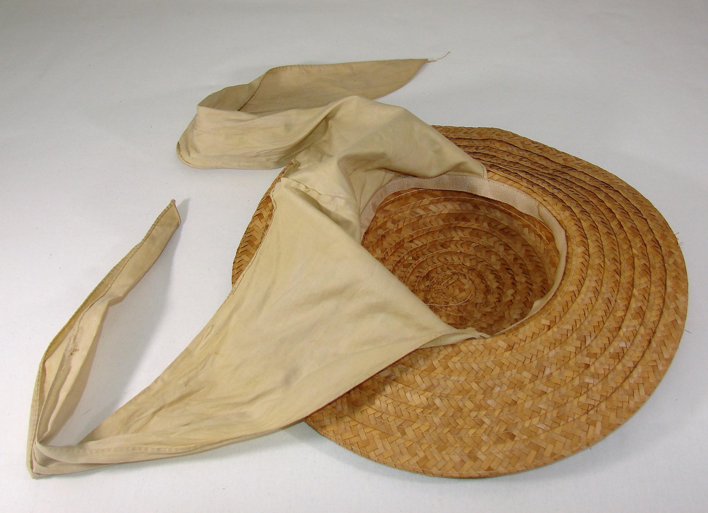 Edwardian Ladies Sporting Hat Or Bonnet In Natural Straw
