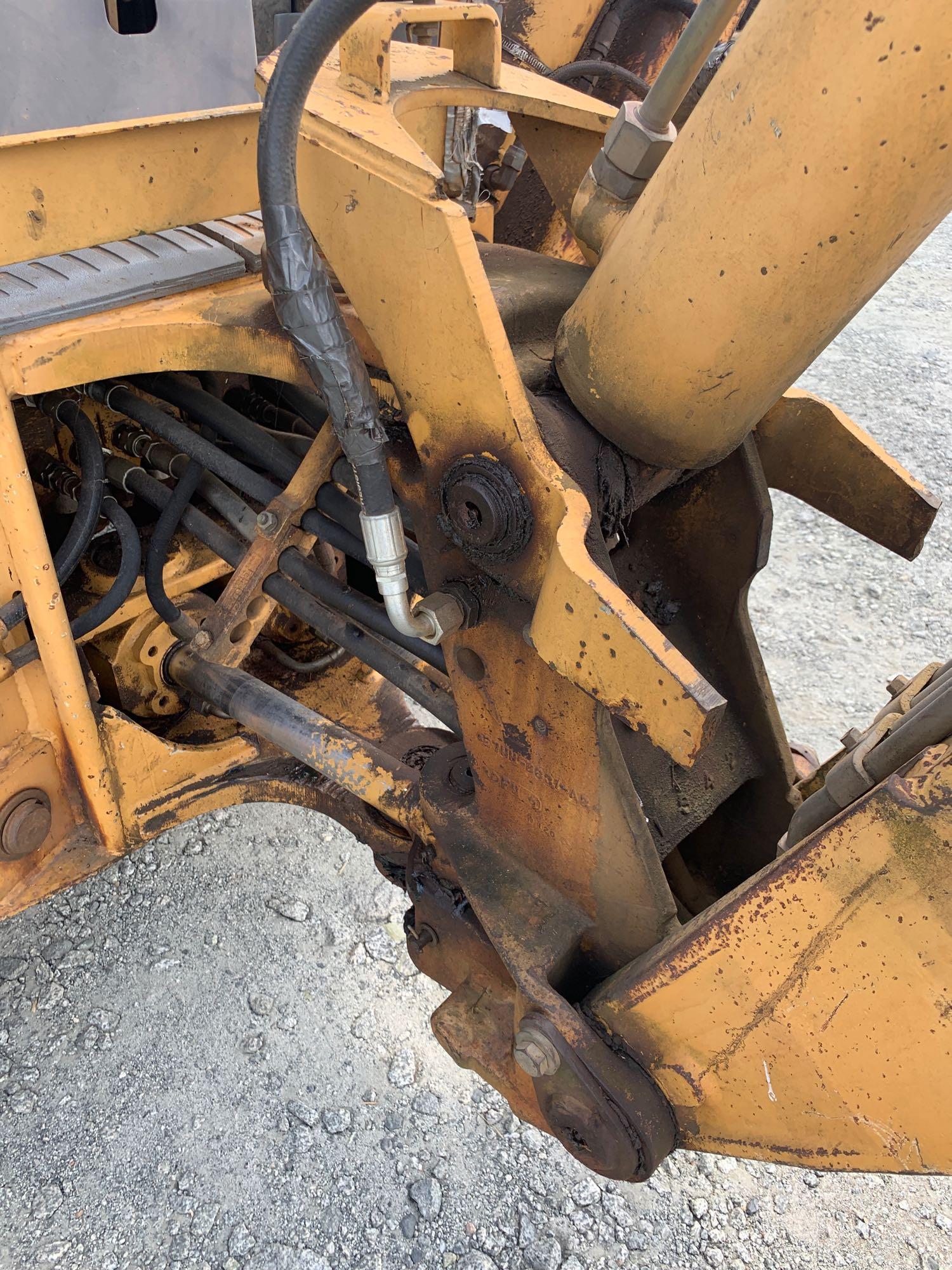 Ford 655C Loader Backhoe