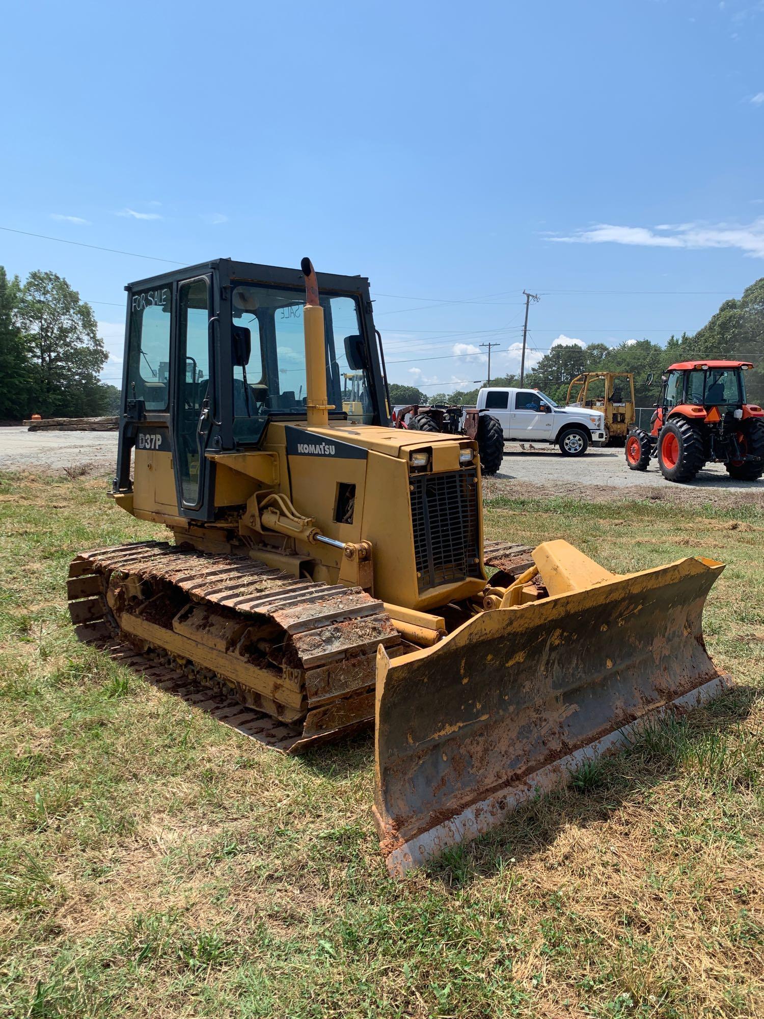 Komatsu D37P-5 Crawler Dozer