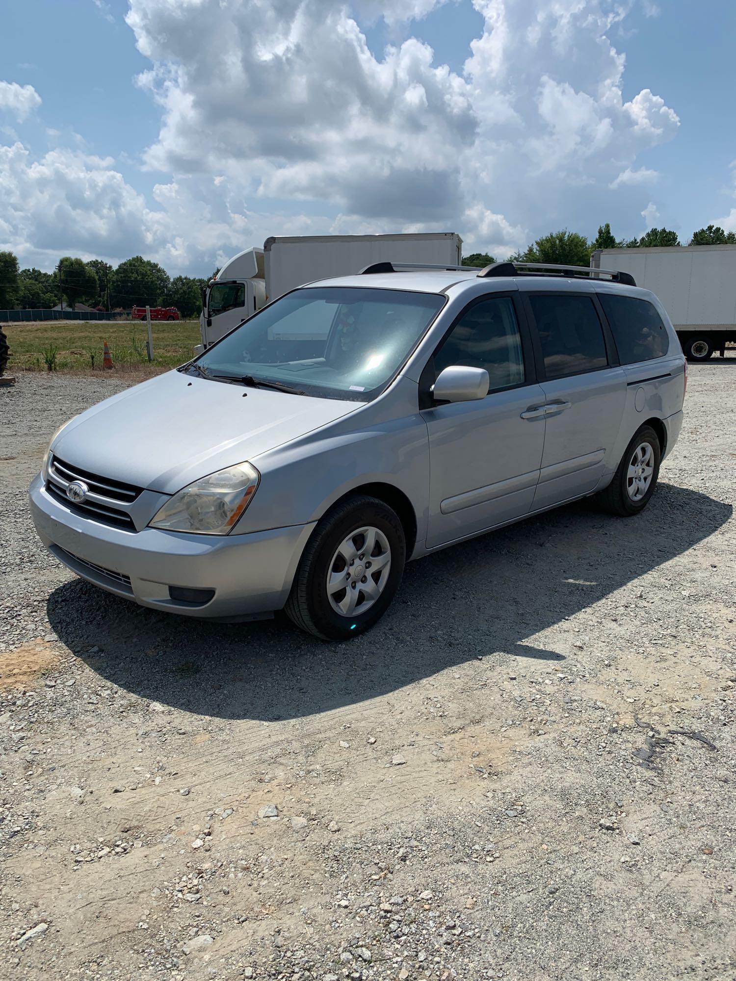 2007 Kia Sedona Mini Van