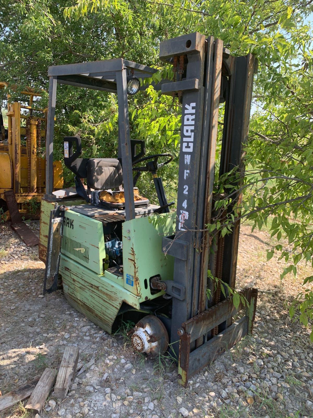 Clark GCS15 Forklift