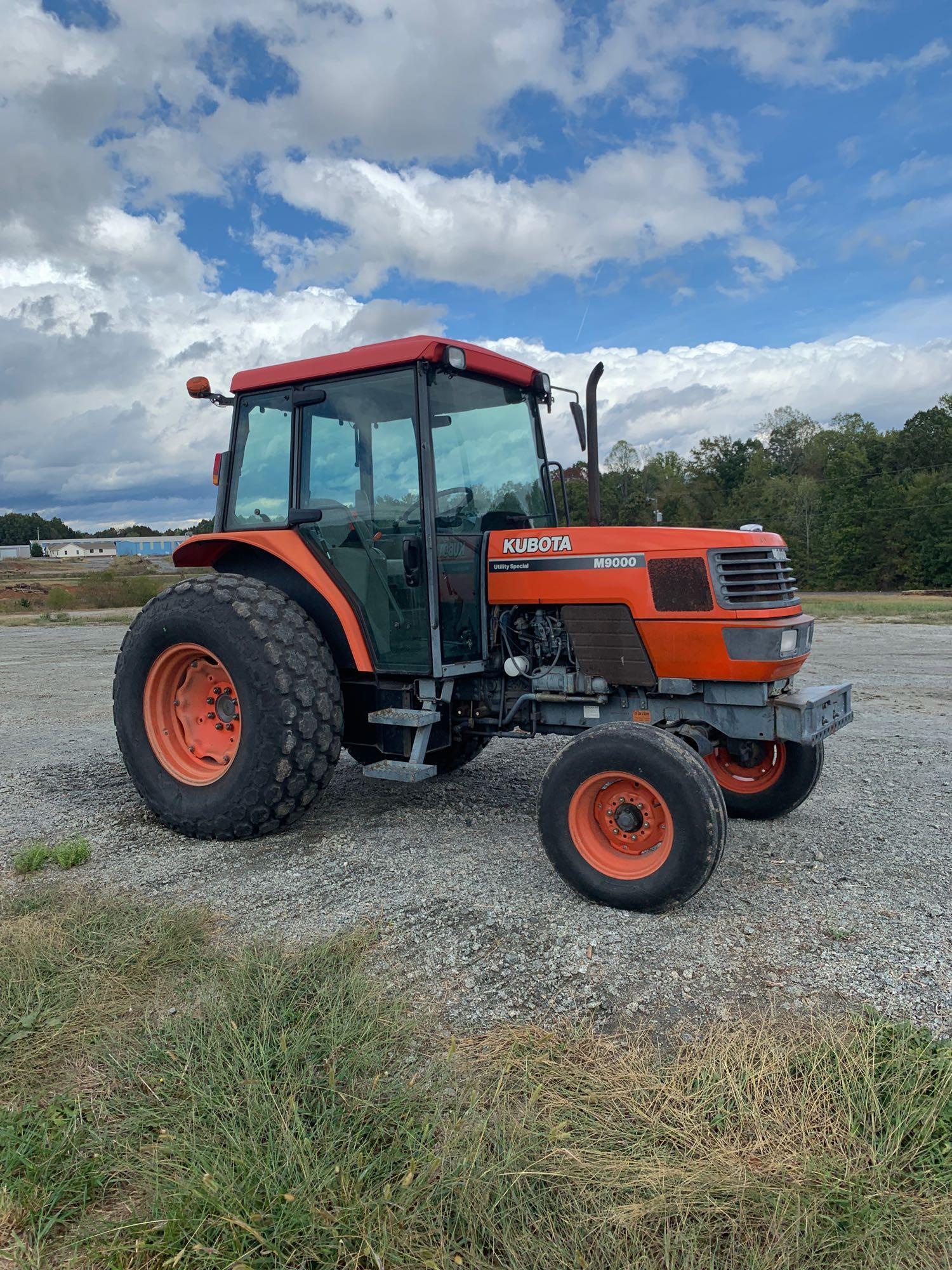 Kubota M9000 Utility Special Tractor