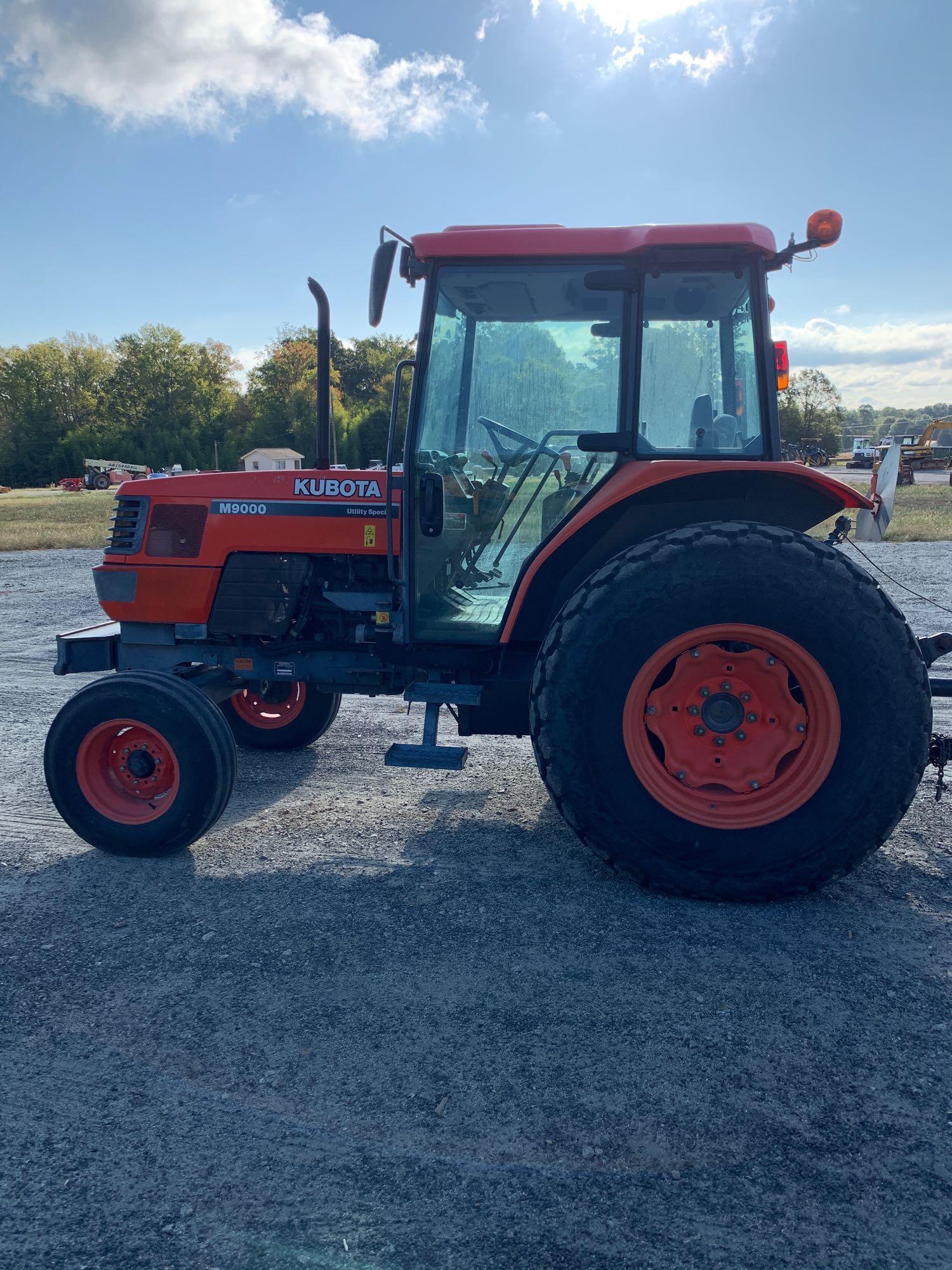 Kubota M9000 Utility Special Tractor