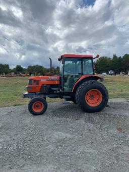 Kubota M9000 Utility Special Tractor