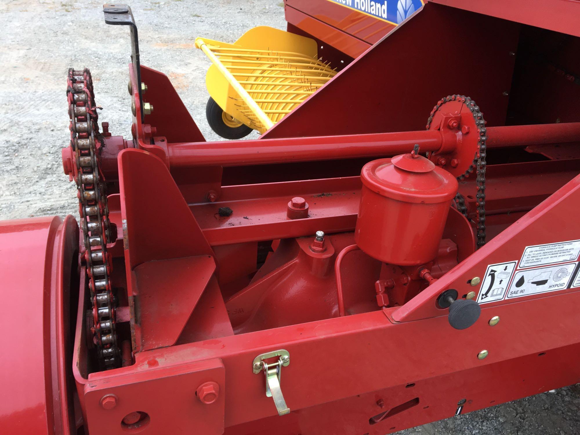 2015 New Holland BC5070 Hayliner Square Baler