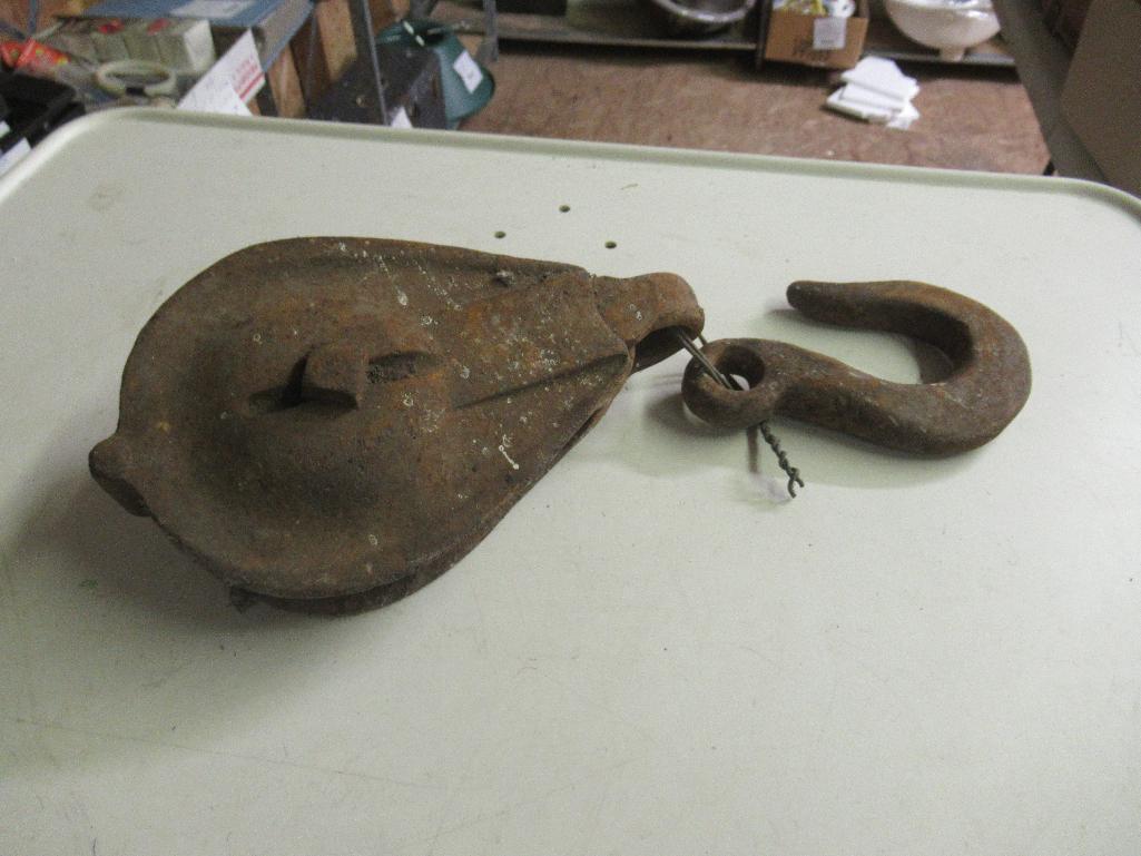 Vintage Pulley w/ Hook