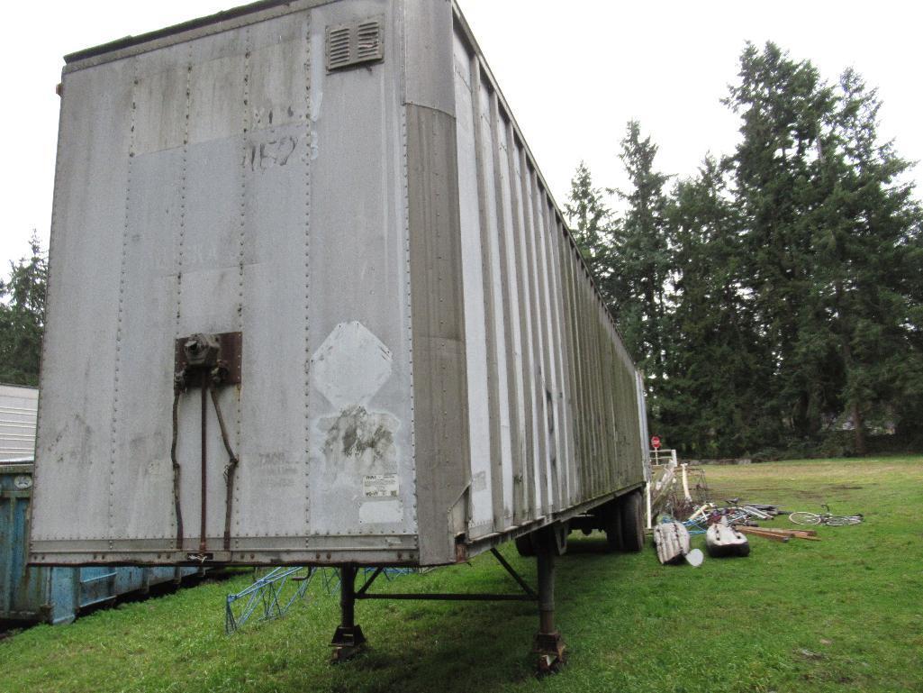 1975 Comet Semi Trailer. 45' long.. SPECIAL SHIPPING REQUIREMENTS