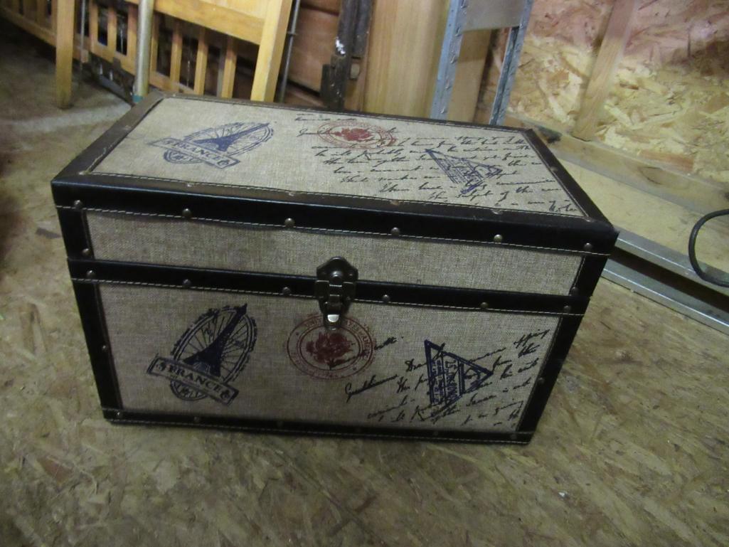 Trunk for Keepsakes 20x11x12 NO SHIPPING