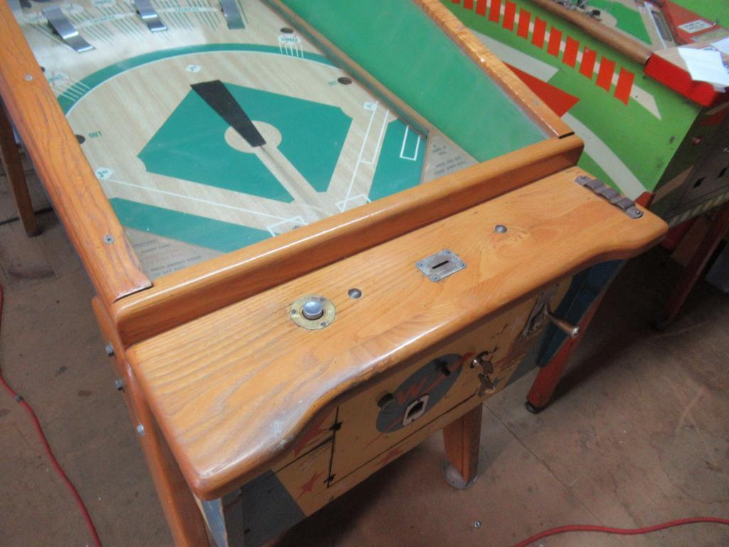 1956 Williams 4 Bagger Pitch & Bat Pinball Machine. Works Great.