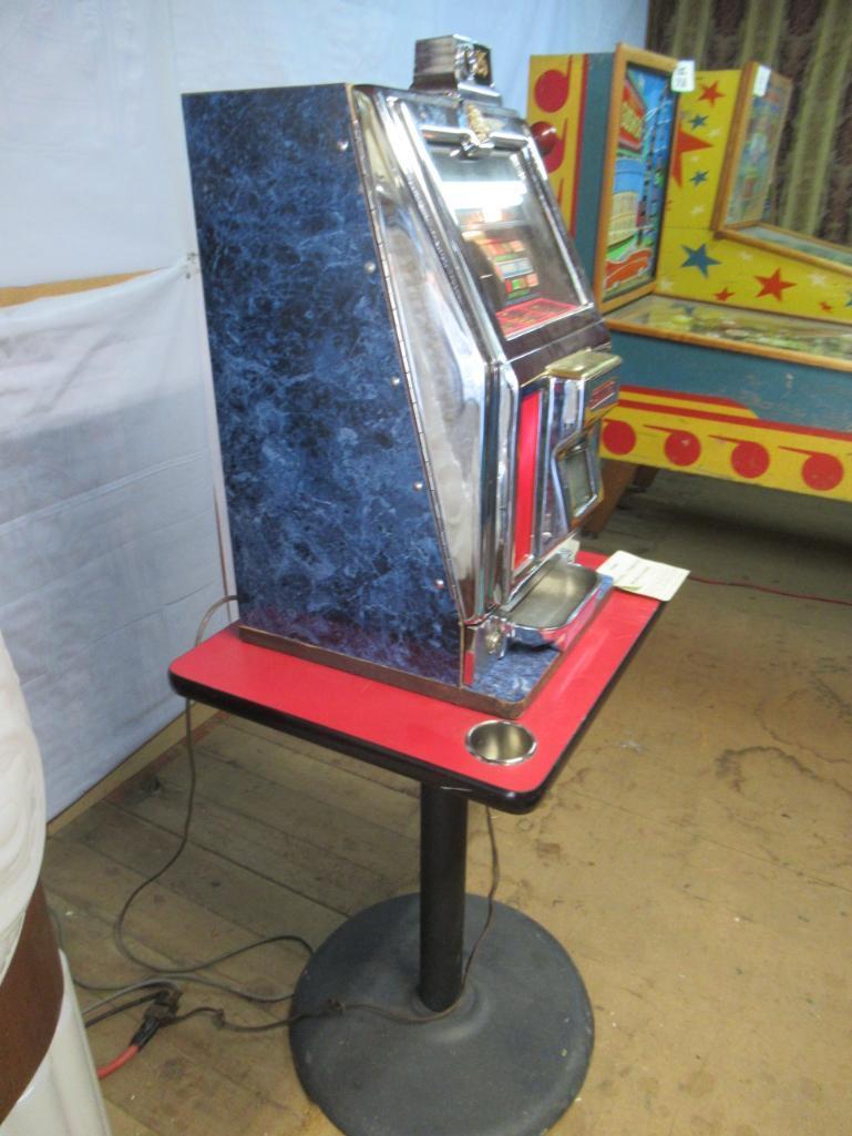 Jennings Mark II Bingo Belle 25 cent Slot Machine w/ Table. Works Great.