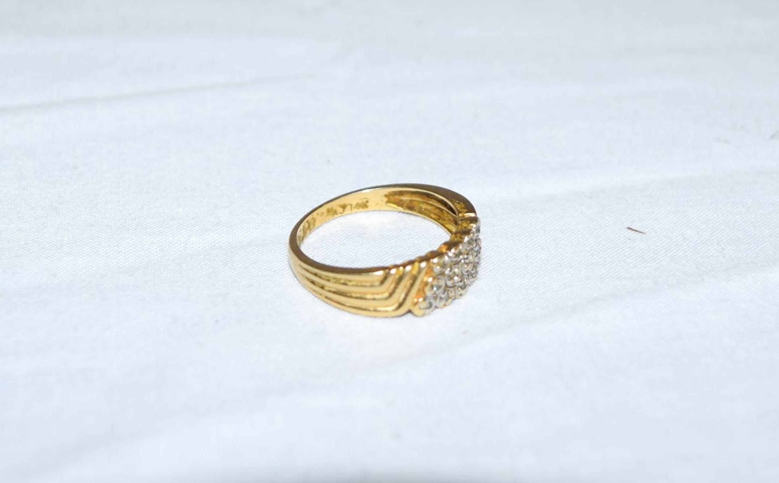 Estate 14K Yellow Gold Ladies Ring