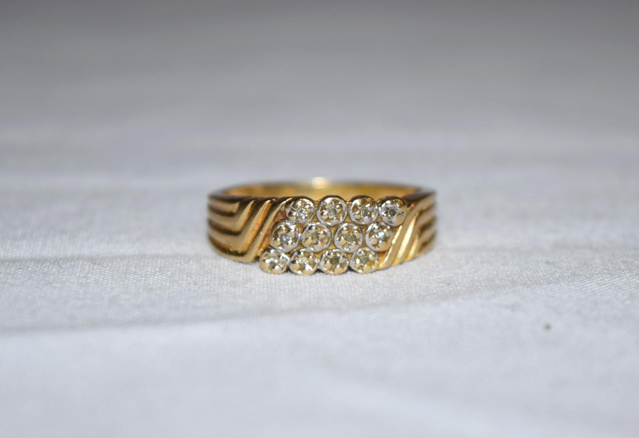 Estate 14K Yellow Gold Ladies Ring