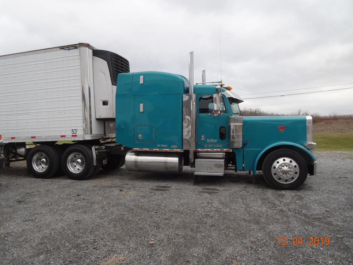 2001 Peterbilt 1,146,000 miles recent overhauled 18 speed good tires.