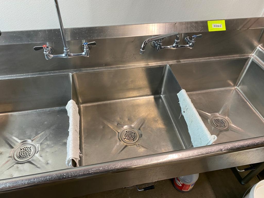 3-tub Stainless Sink