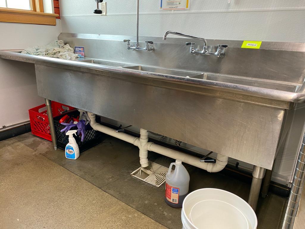 3-tub Stainless Sink