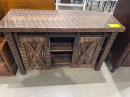 Rough sawn maple entertainment Center with barn doors 48" x 17" x 31"