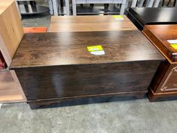 CHERRY CEDAR CHEST SHADOW 42X19X20 IN